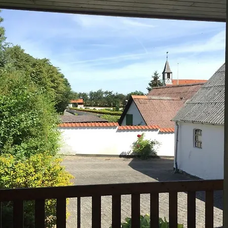 Laasby 3* Låsby